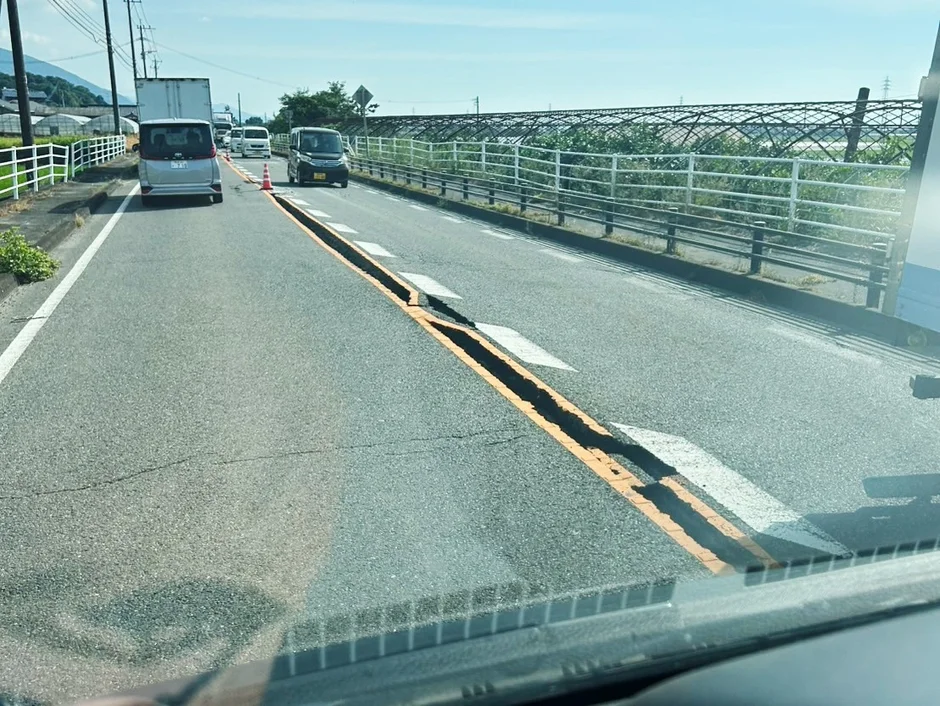 熊本県内を移動中に確認した道路の損傷