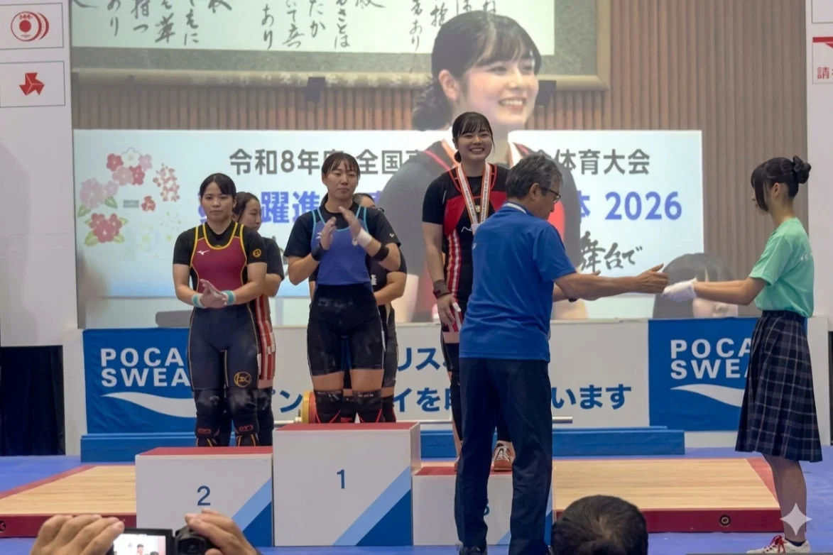 ウェイトリフティング競技の表彰式の様子